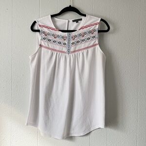 Adrianna Papell Embroidered Babydoll Top Womens Medium Boho Chic Beachy Coastal